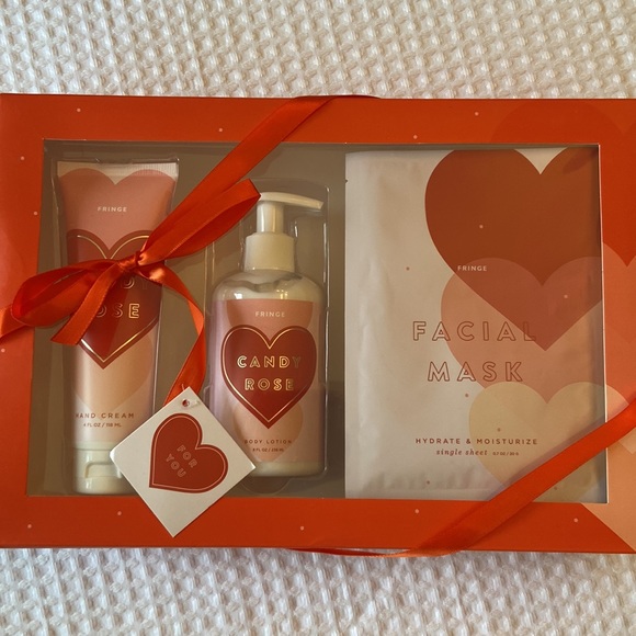 NEW! FRINGE Set- CANDY ROSE Hand Cream, Body Lotion, Facial Sheet Masks - Picture 2 of 9